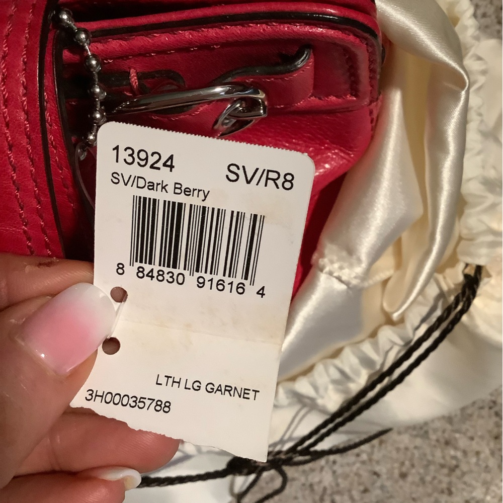 Coach Garnet Leather Turn Lock NWT #G0973-13924 SV/DarkBerry - Picture 14 of 14